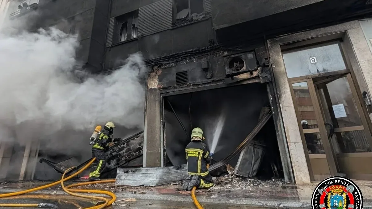 Incendio en un garaje de Santander donde se cargaban vehículos eléctricos